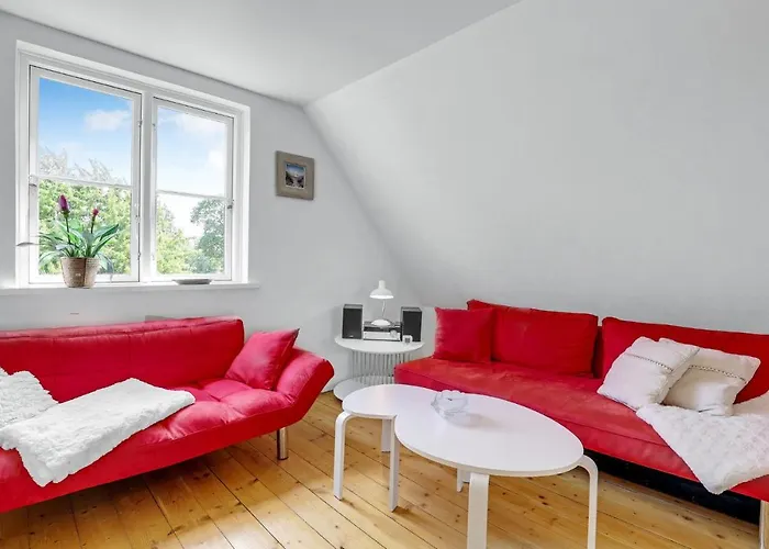 2 Bedroom Stunning In * レンネ