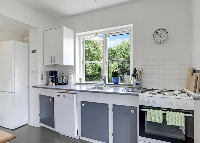 2 Bedroom Stunning In 別荘 レンネ