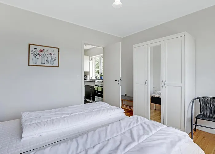別荘 2 Bedroom Stunning In レンネ