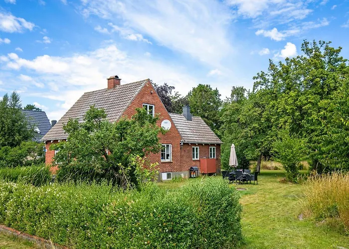 2 Bedroom Stunning In